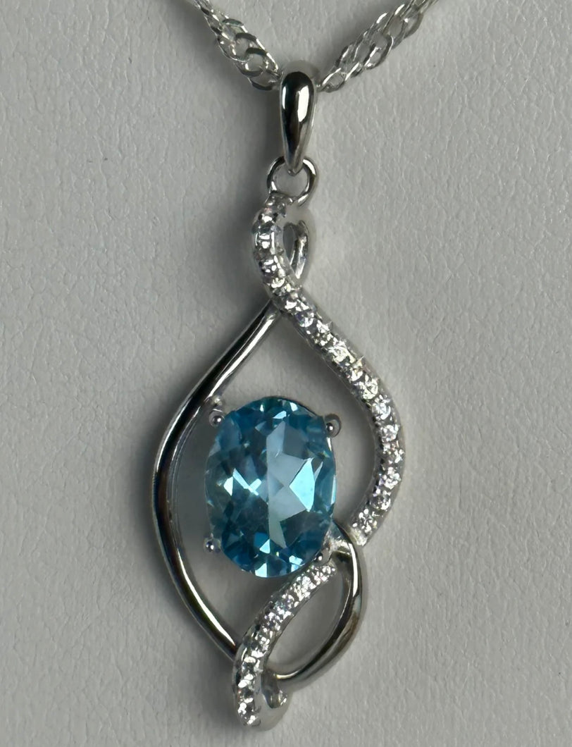 Lakelyn Gemstone Pendant