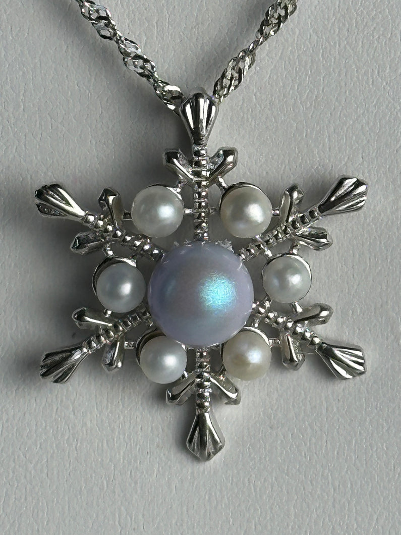 Novalee Pendant